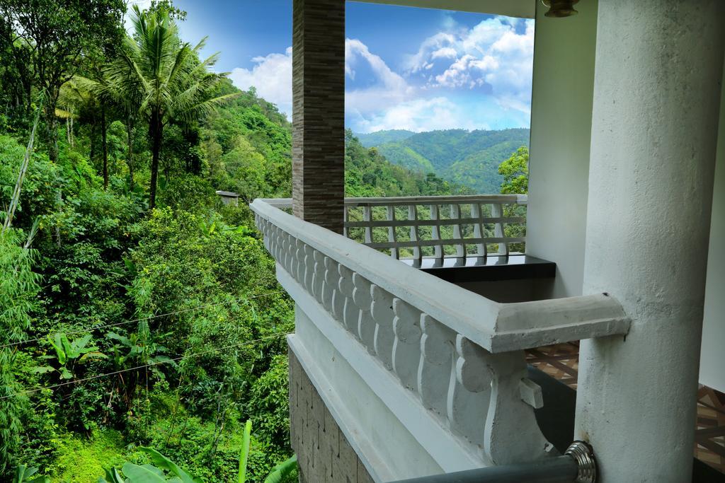 Spring And Valley View Thekkady Exteriör bild